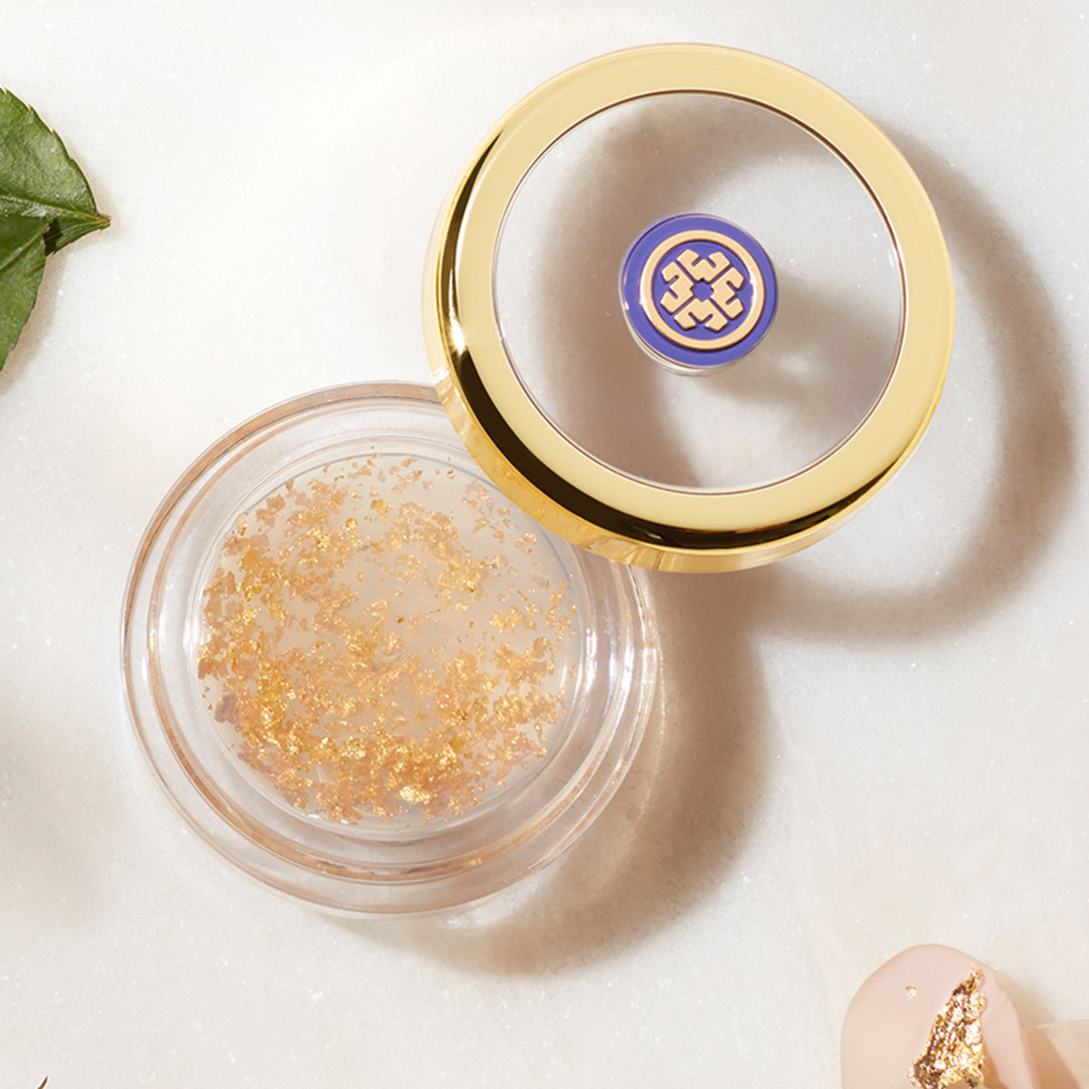 CamelliaGoldspunLipBalm-pdp-HowToUse-1200x1200-1.jpg