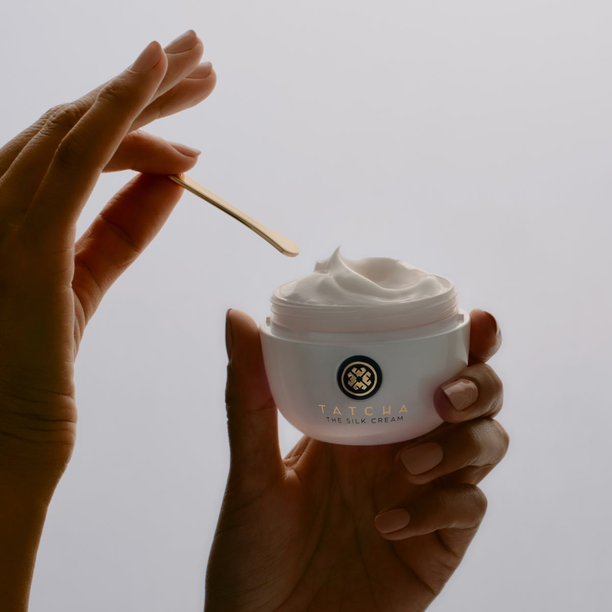 SilkCream-Aug26-Ppage-HandHold.jpg