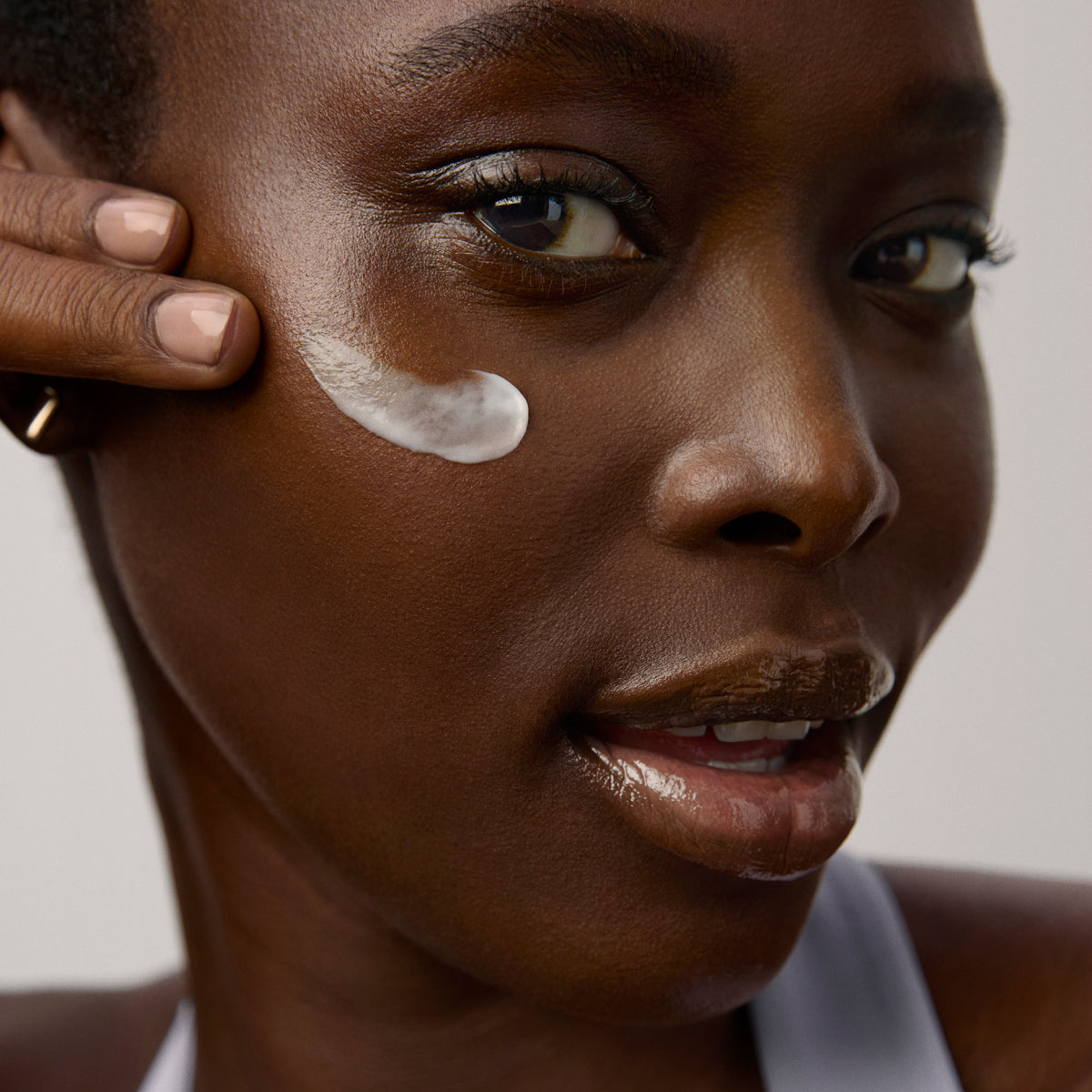 WaterCream-Aug26-Ppage-ModelApplication.jpg
